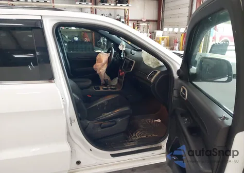 2015 Jeep Grand Cherokee Laredo z USA, uszkodzony, nr VIN 1C4RJFAG4FC730469